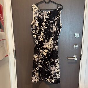 Ann Taylor Monochrome Floral Midi Dress